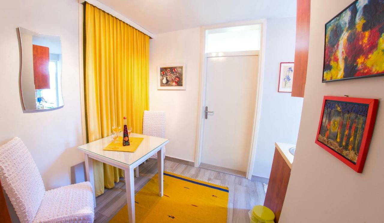 Yellow Lily Mostar Apartman ภายนอก รูปภาพ
